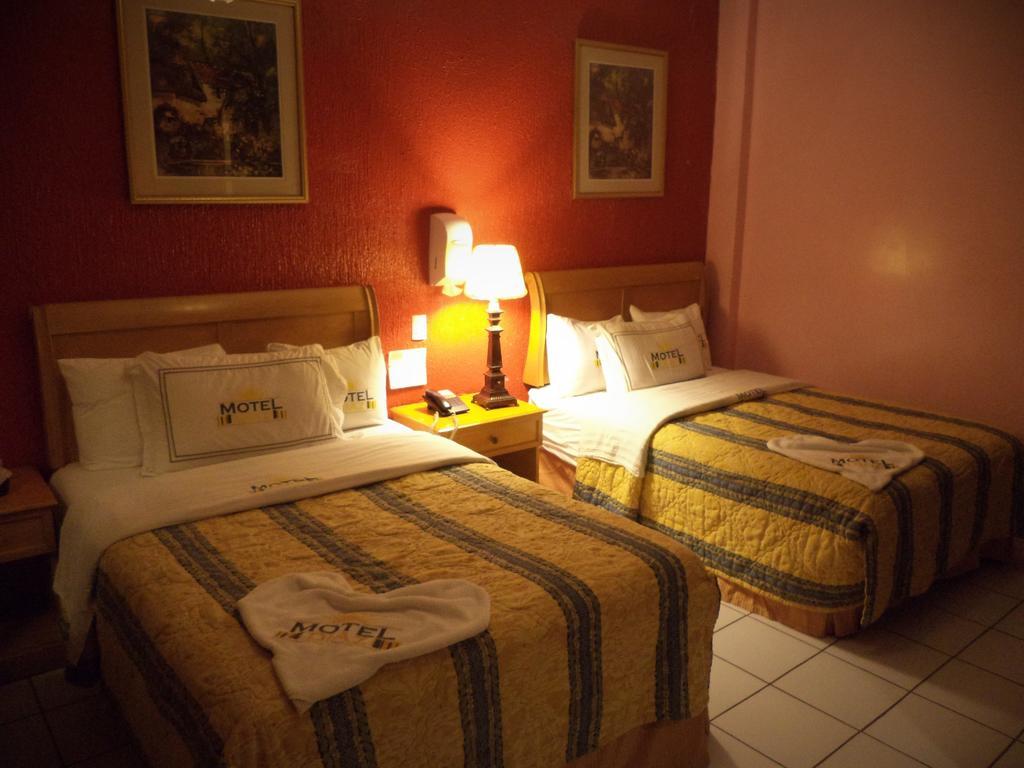 Hotel Diaz Tijuana Habitación foto