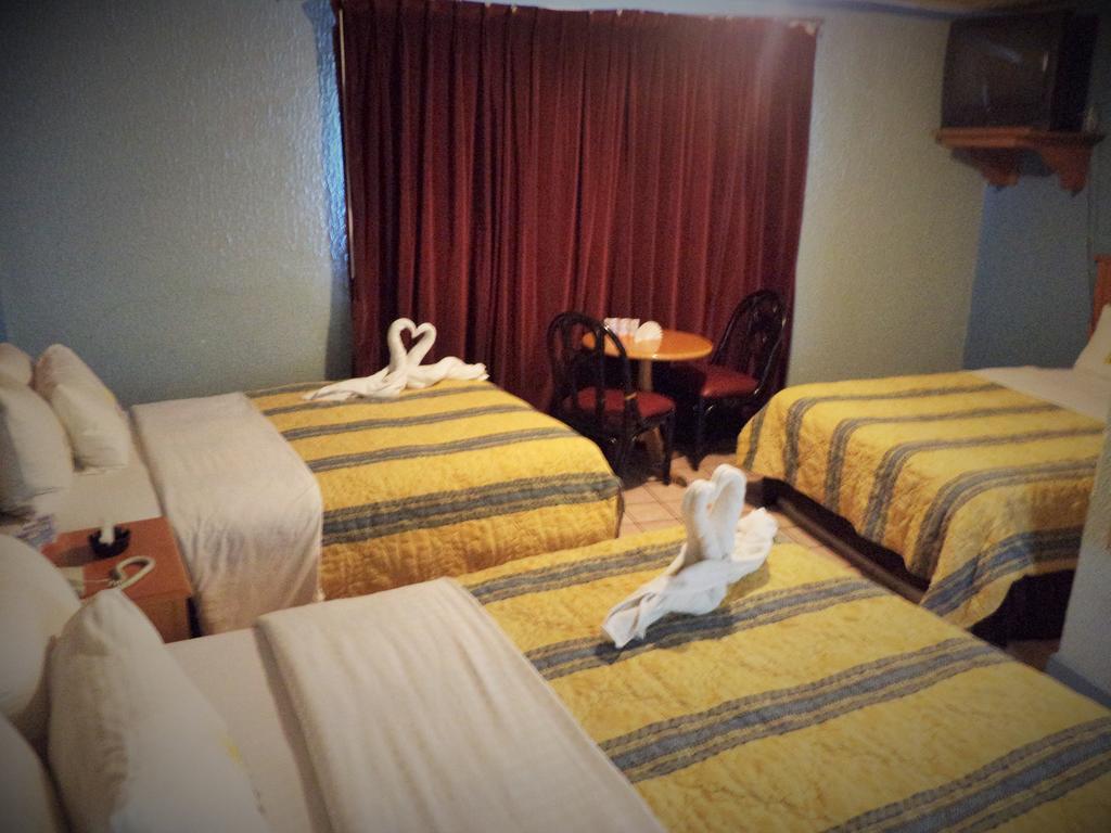 Hotel Diaz Tijuana Habitación foto